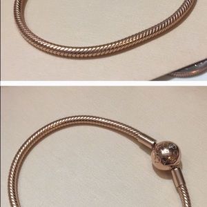 7.5 Pandora bracelet (hold)
